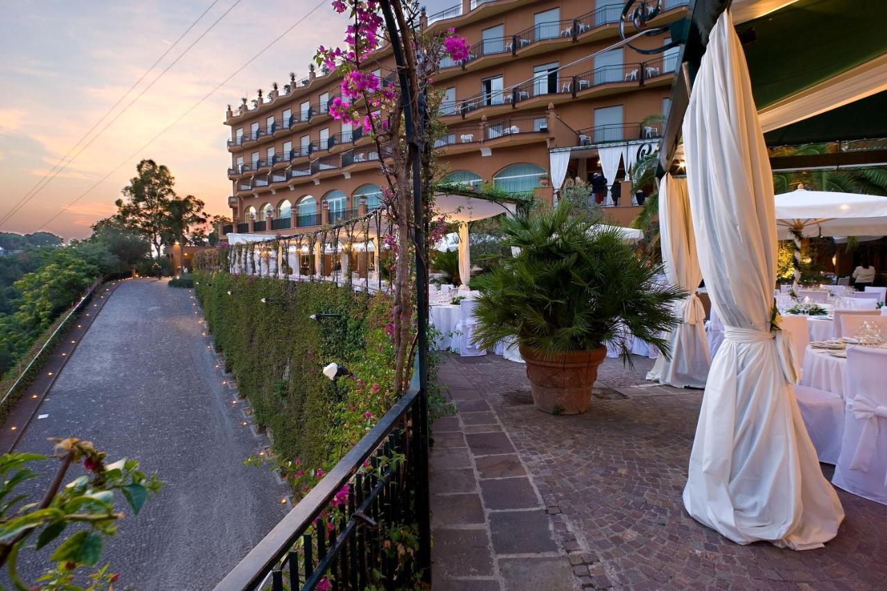 Hotel Dei Congressi Castellammare di Stabia Kültér fotó